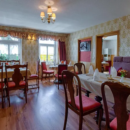 & Restaurant Honow